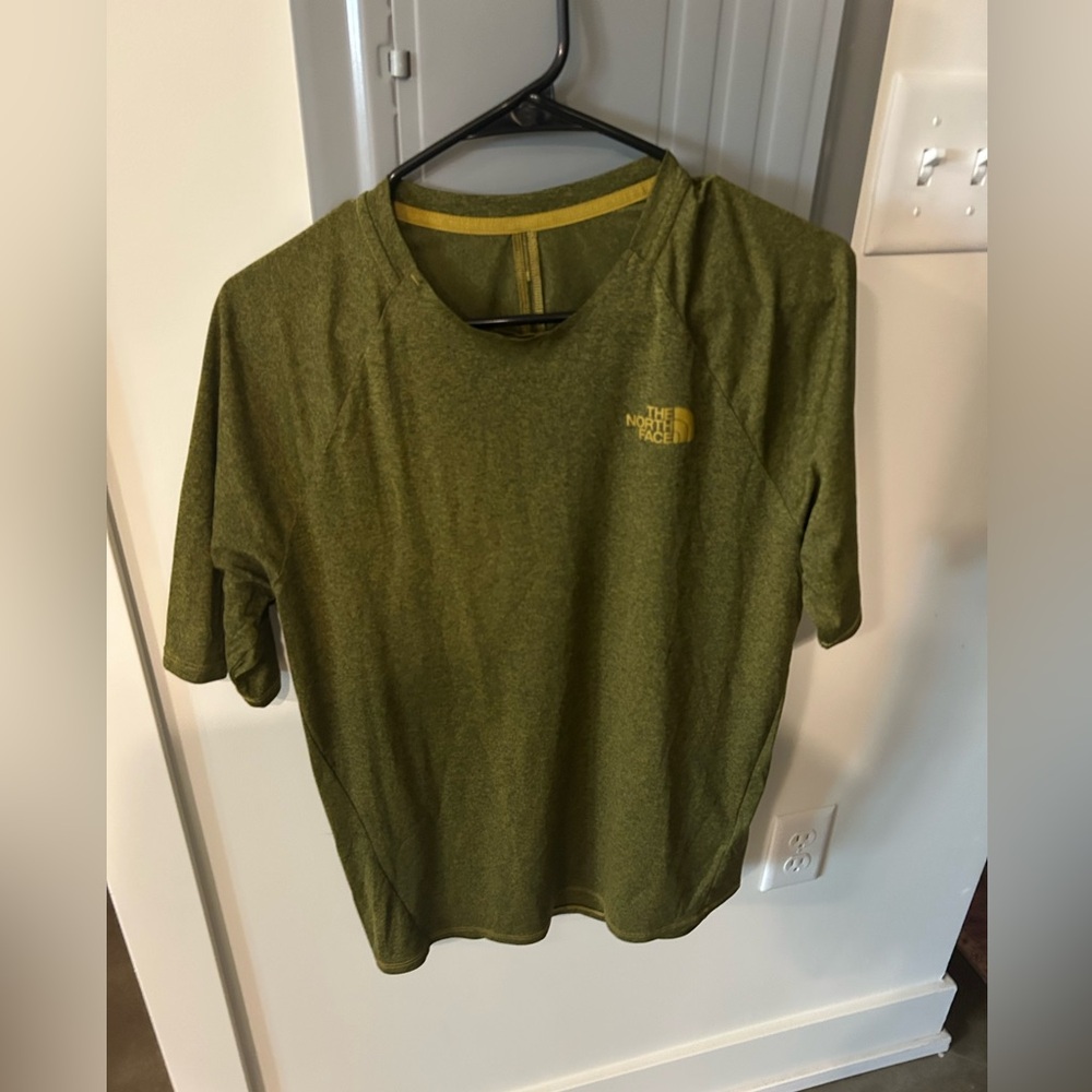 Green North Face T Shirt - Medium